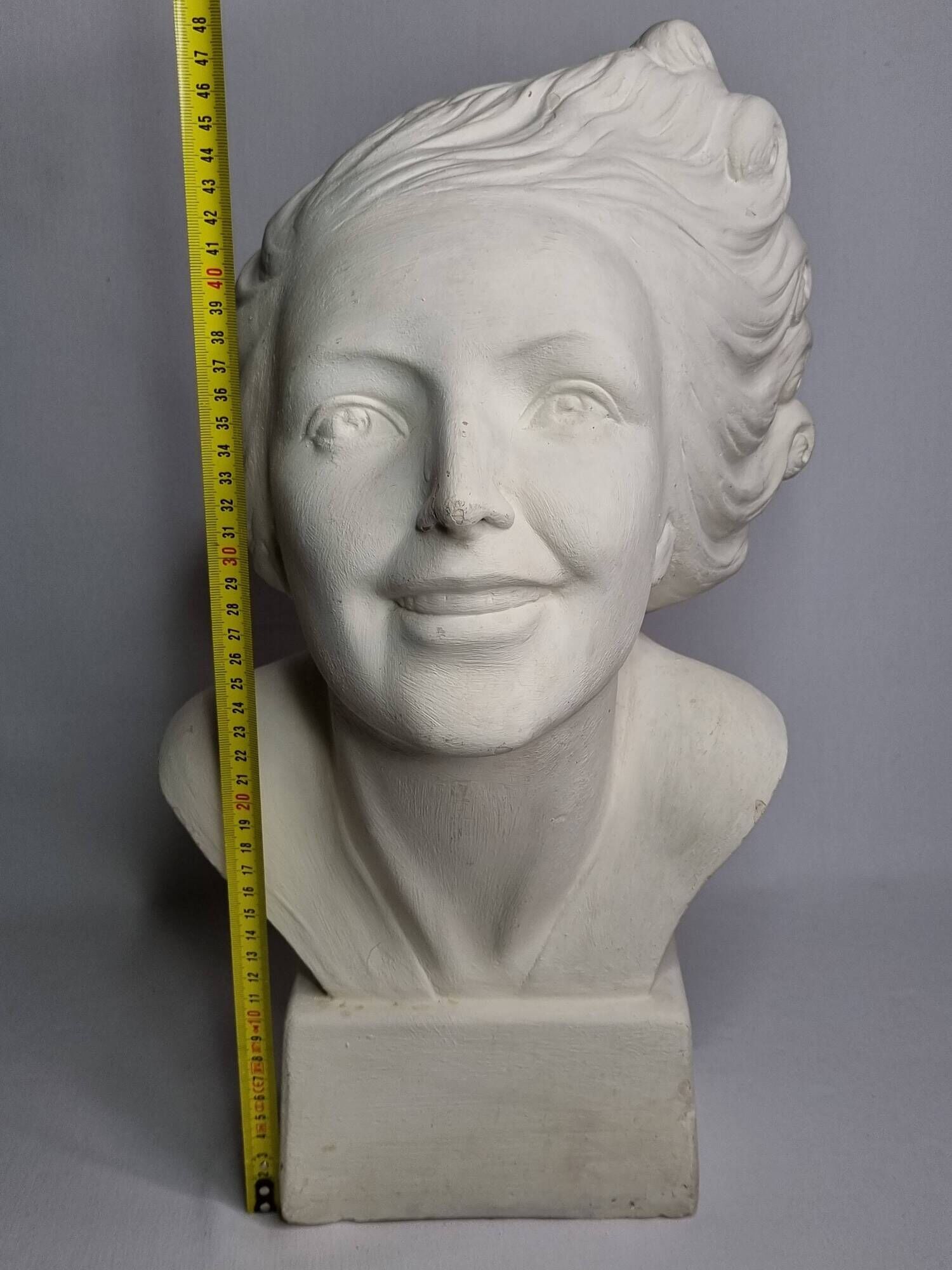 Bust of a young woman by Salvatore Melani, Art Deco style, 48 cm