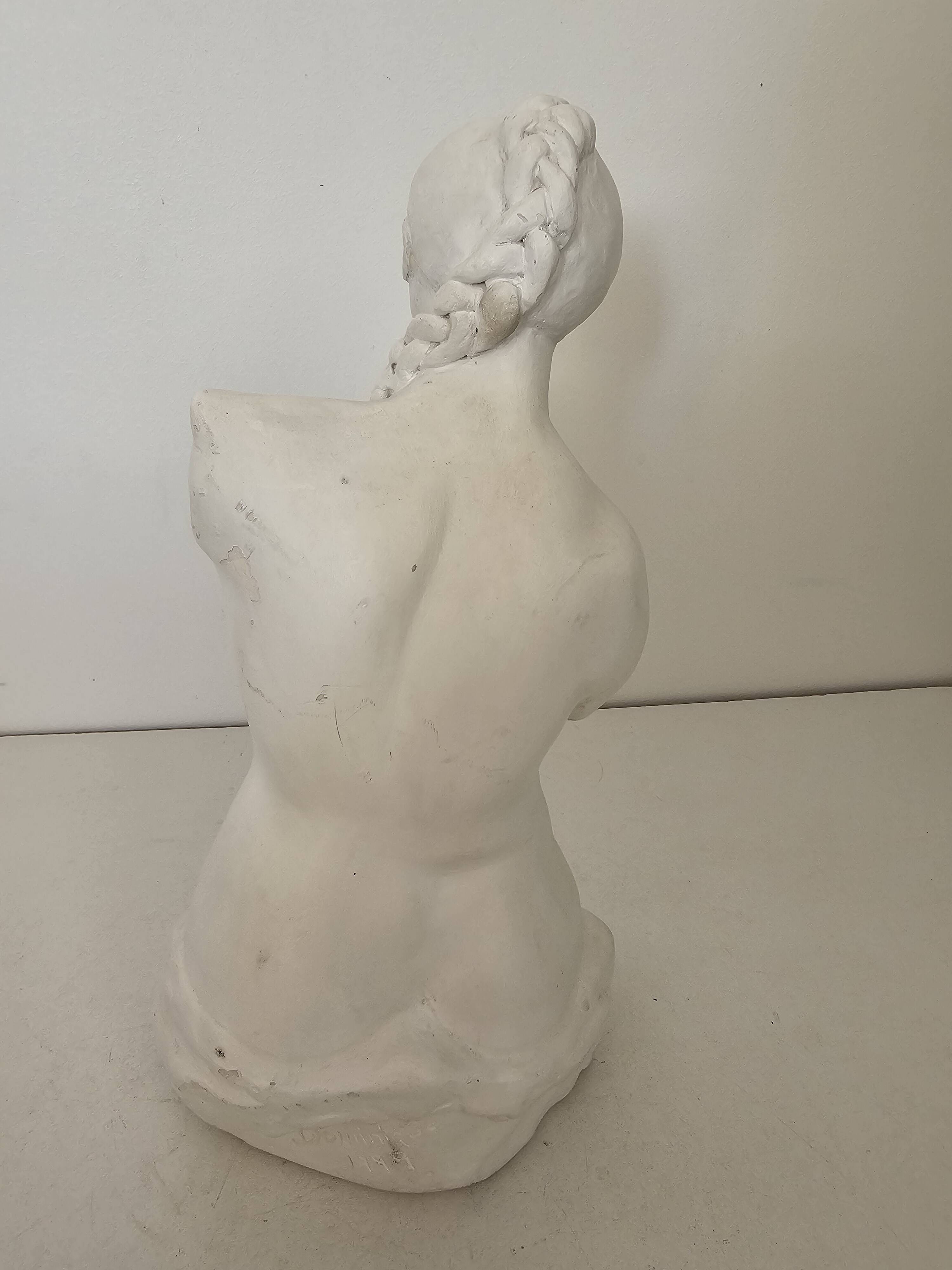 Sculpture plaster statue in the academic style representing the Venus de Milo Signed Dom