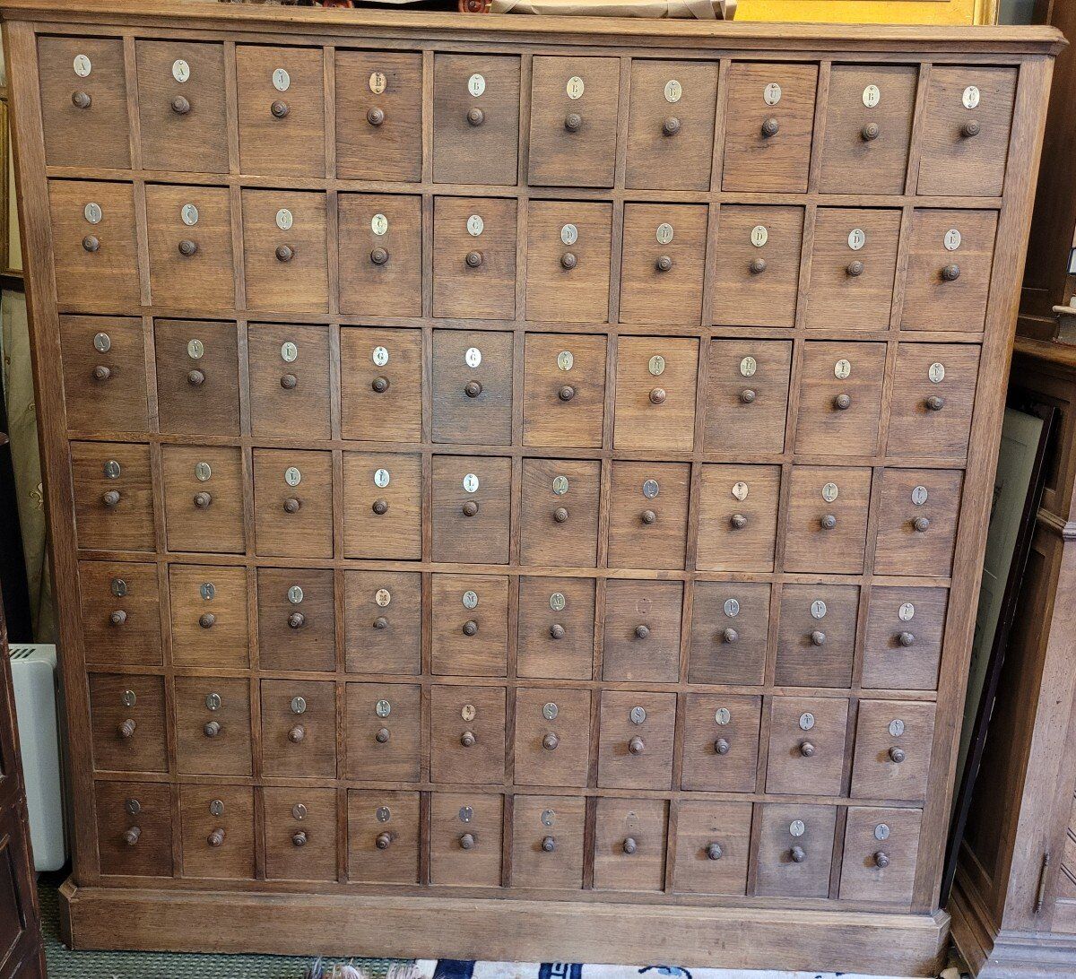 Furniture of trade 70 drawers in chene