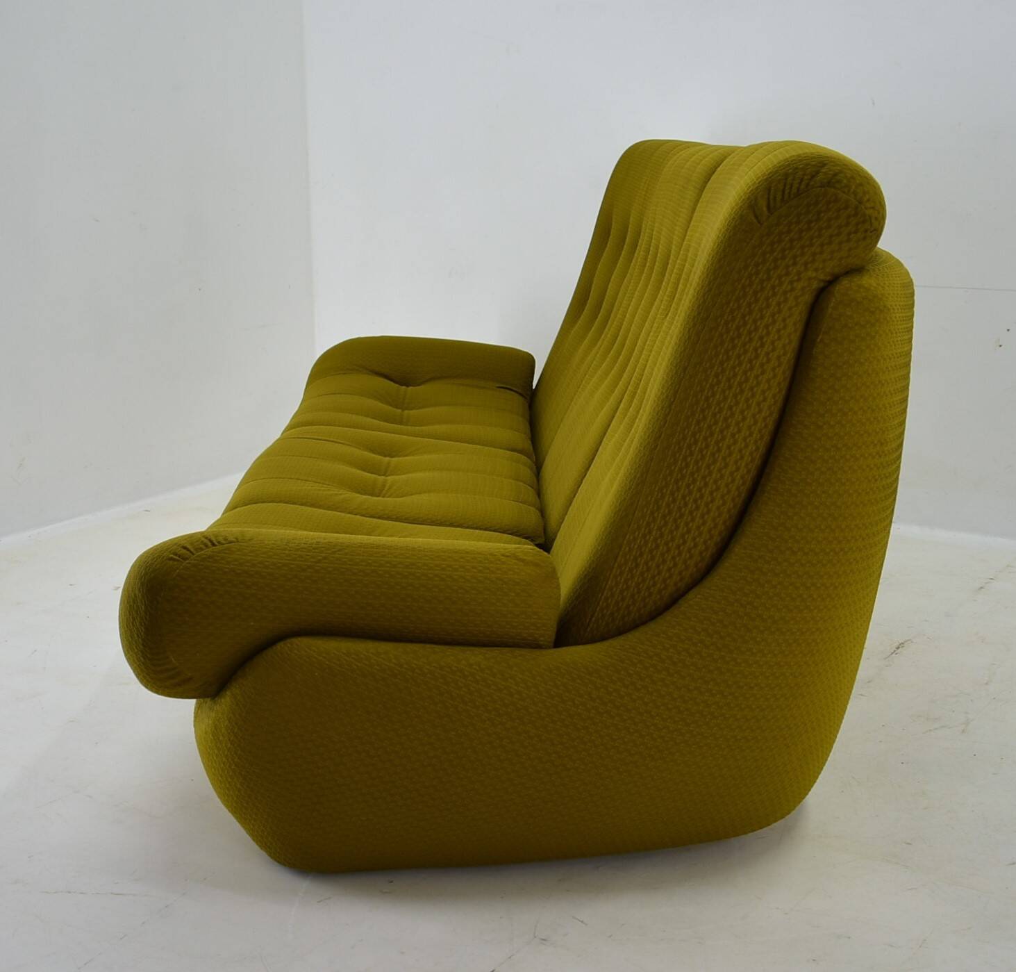 20th Century , Green Atlantis Three seats Sofa, 1960s