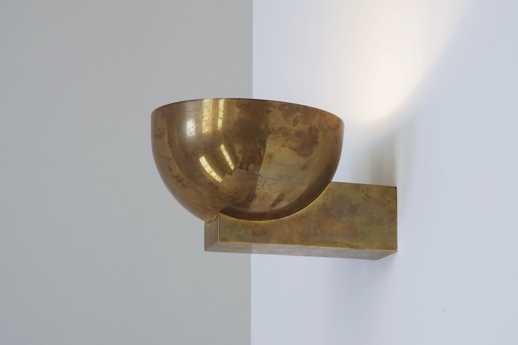 Modernist art deco brass wall lamp circa 1930