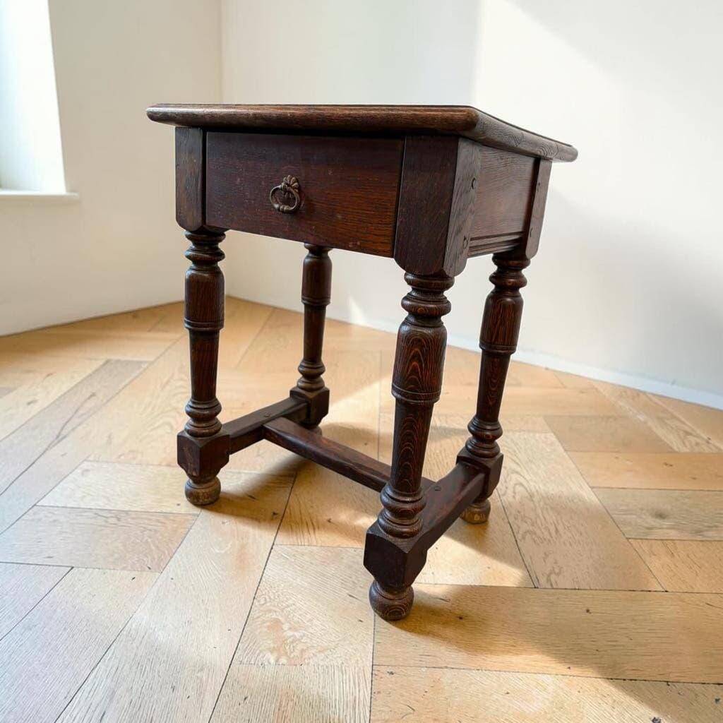 Vintage side table/nightstand for plants
