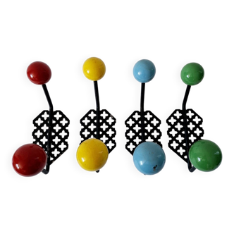 4 patères métal et bois années 50