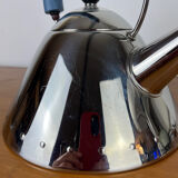 Alessi 9093 kettle by Michel Graves