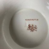 Plat sur piédouche en terre de fer anglais ancien
