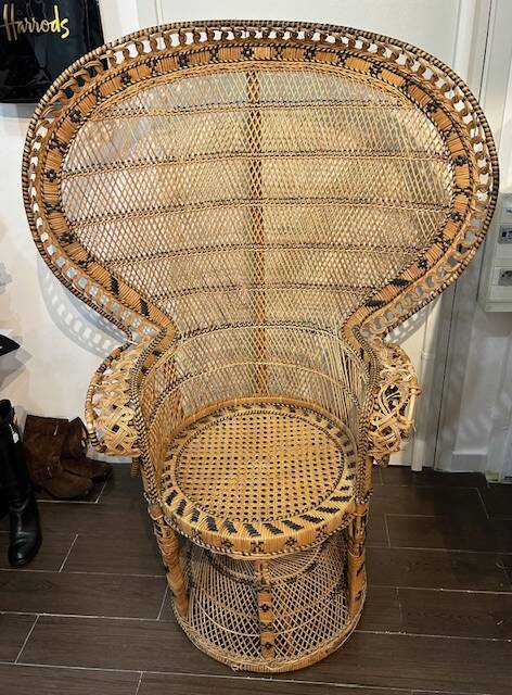 Fauteuil emmanuelle en rotin 1970
