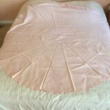Old dew tablecloth