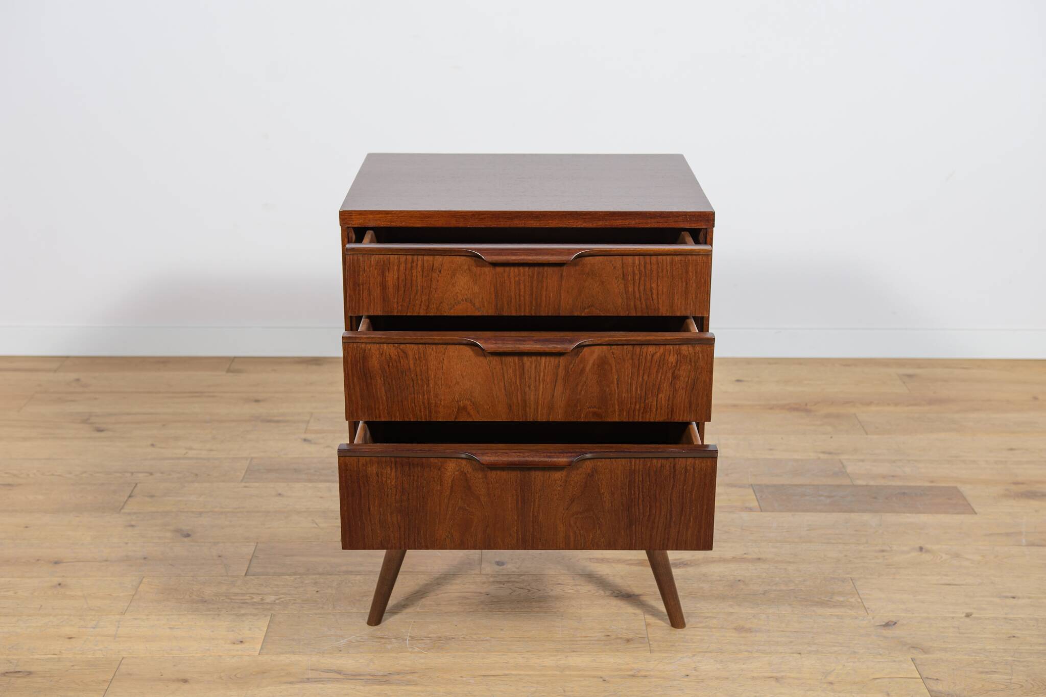 Commode en teck, Danemark, années 1960