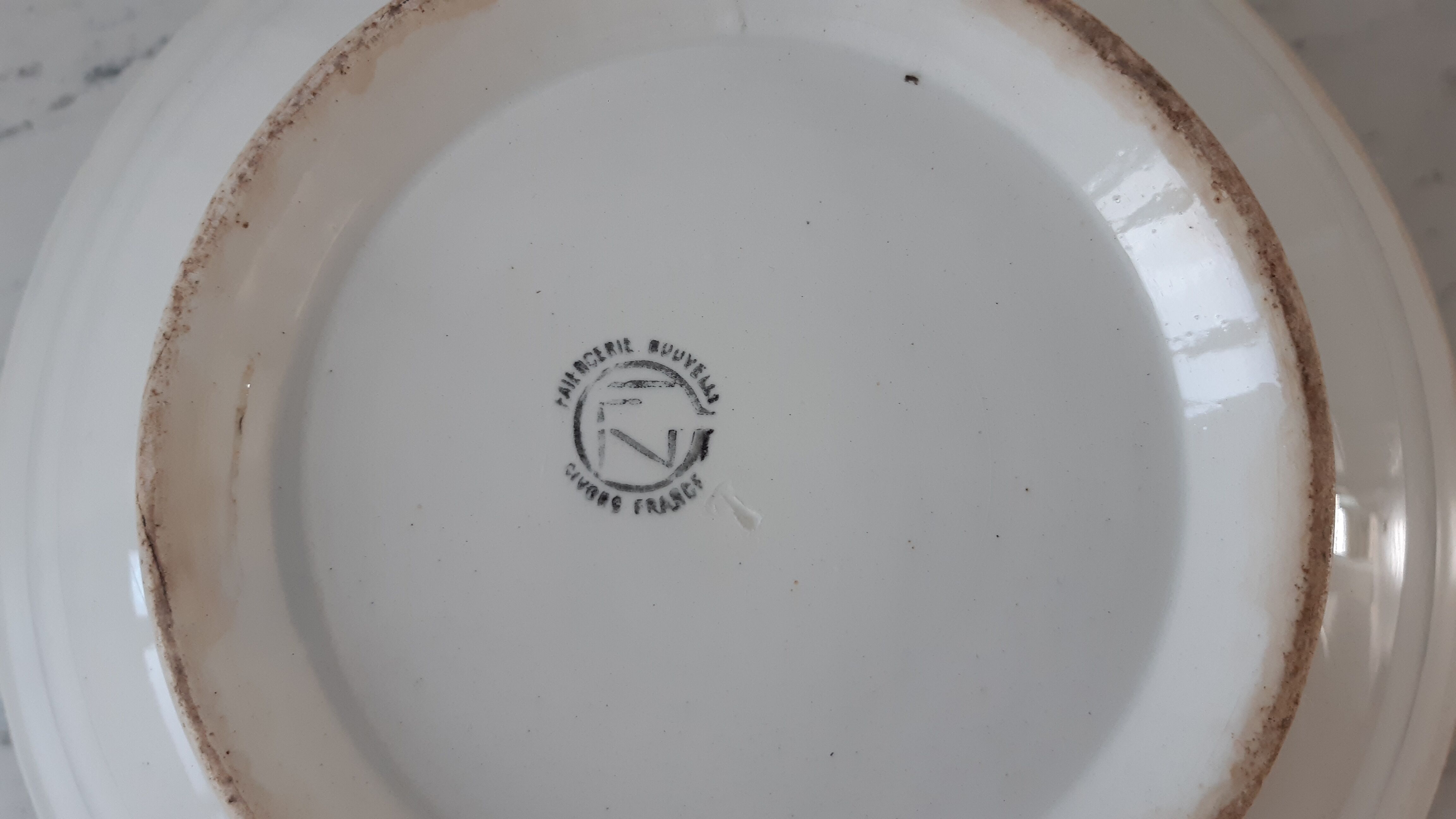 Salad bowl earthenware new Givors years 30-40