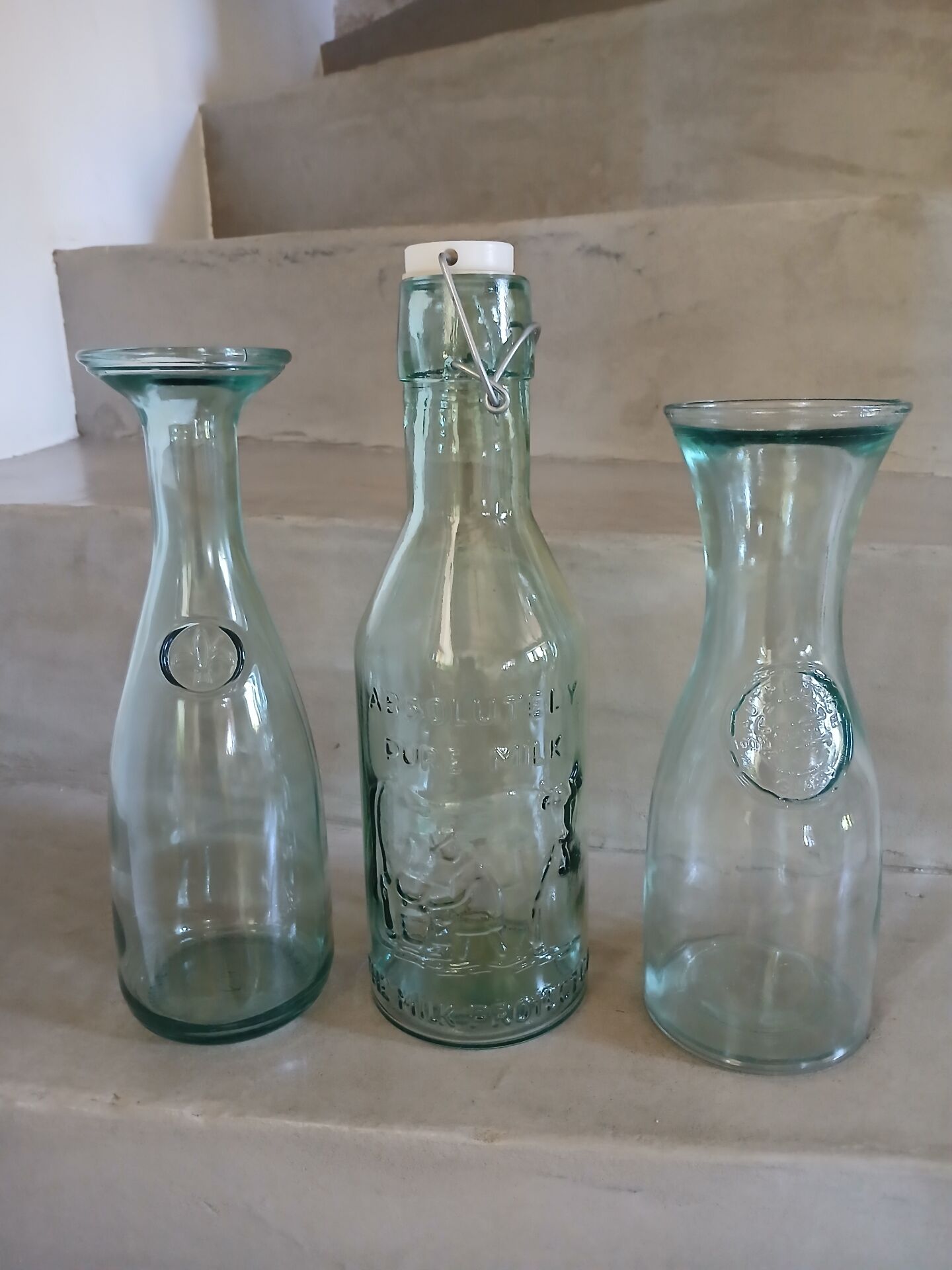 3 carafes en verre