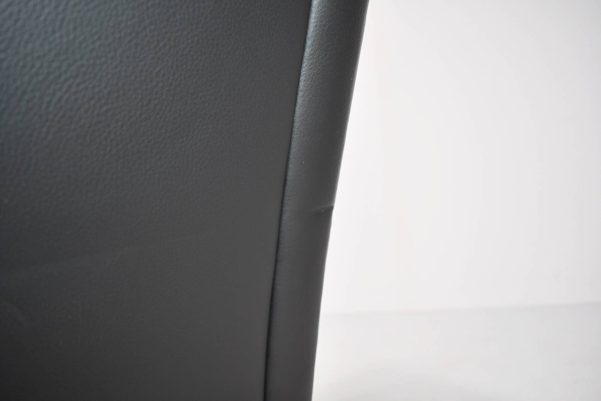 Leather and rosewood armchair by Kai lyngfeldt-Larsen. Denmark
