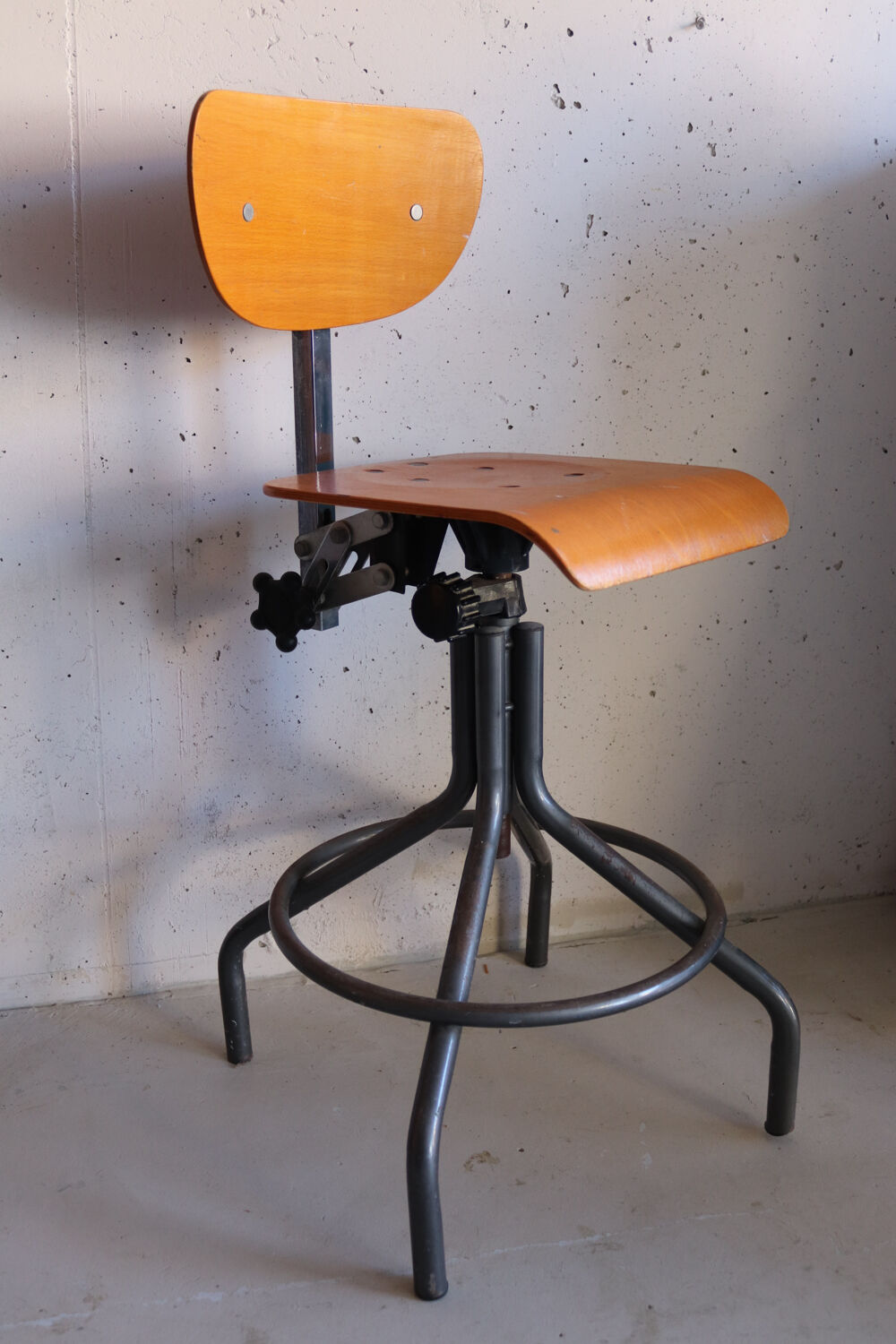 Adjustable industrial architect's workshop chair – 1960s