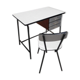 Bureau et chaise formica