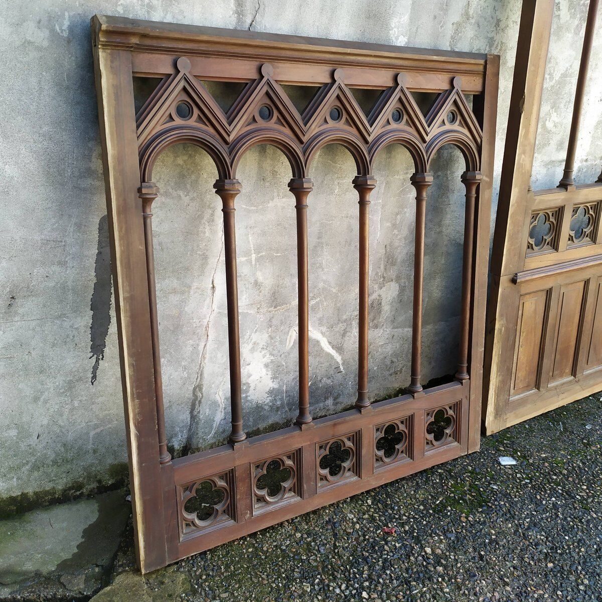 Boiserie claustra style gothique