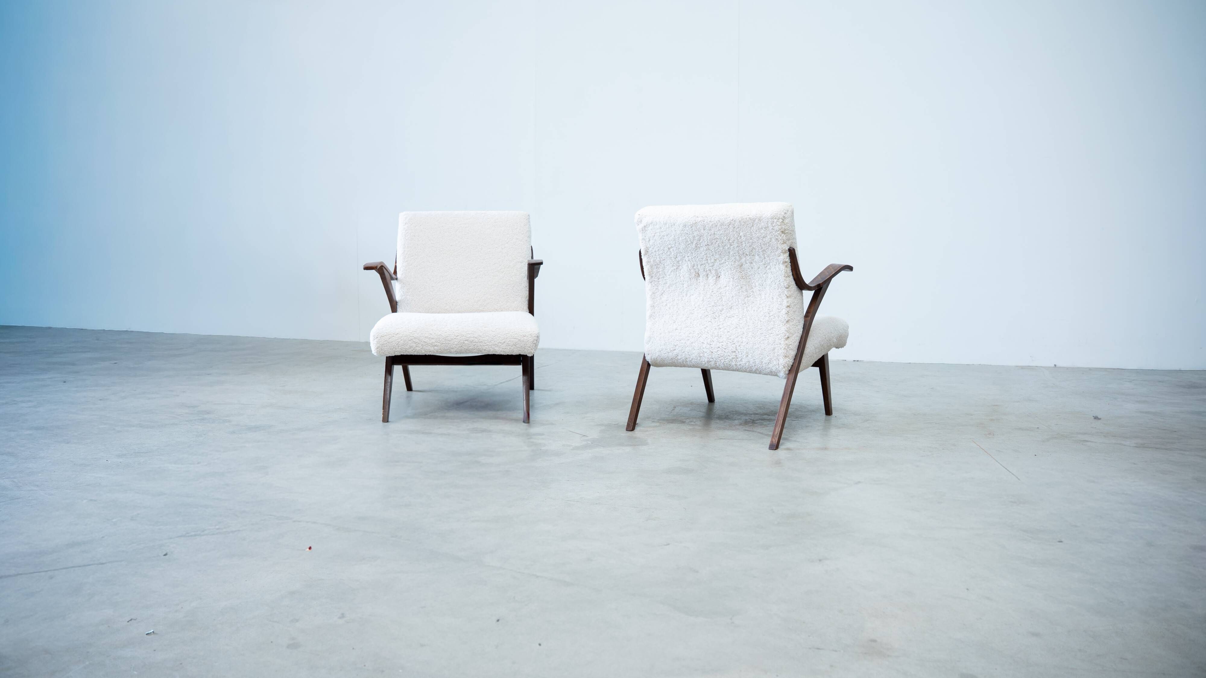 Set of two elegant lounge chairs