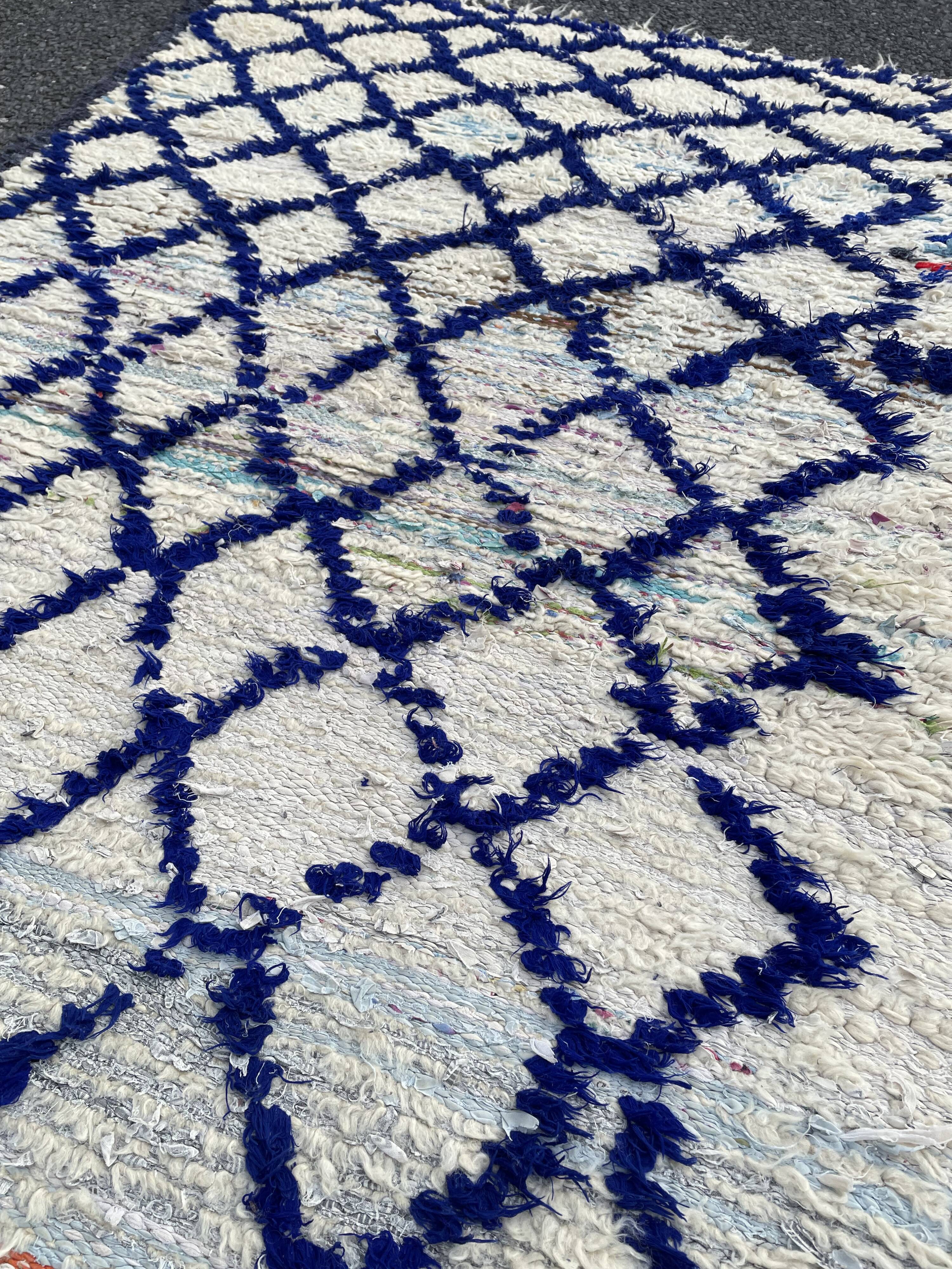 Berber carpet Beni Ouarain vintage 110x190