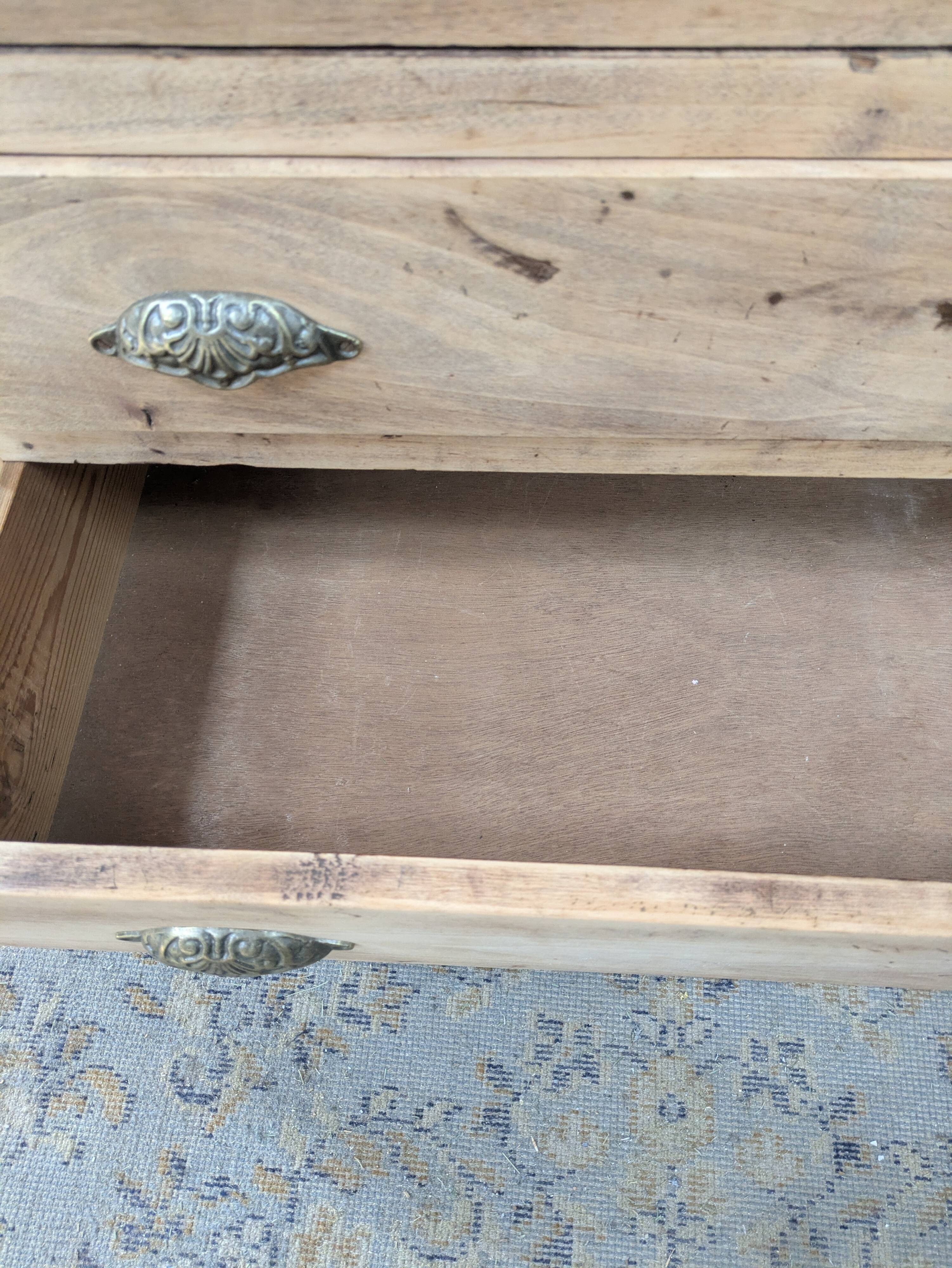 Raw chest of drawers