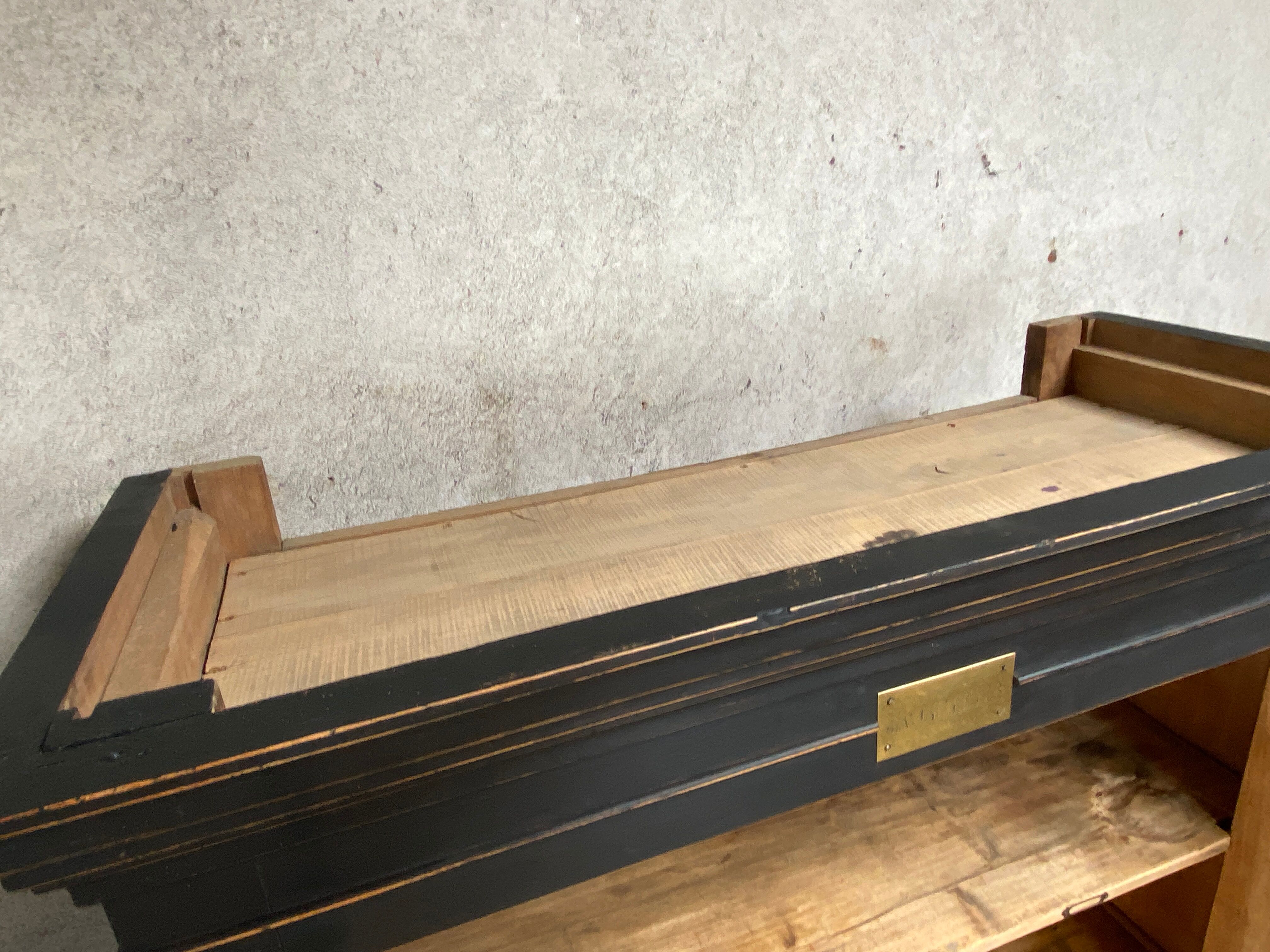 Parisian workshop cabinet 1m72