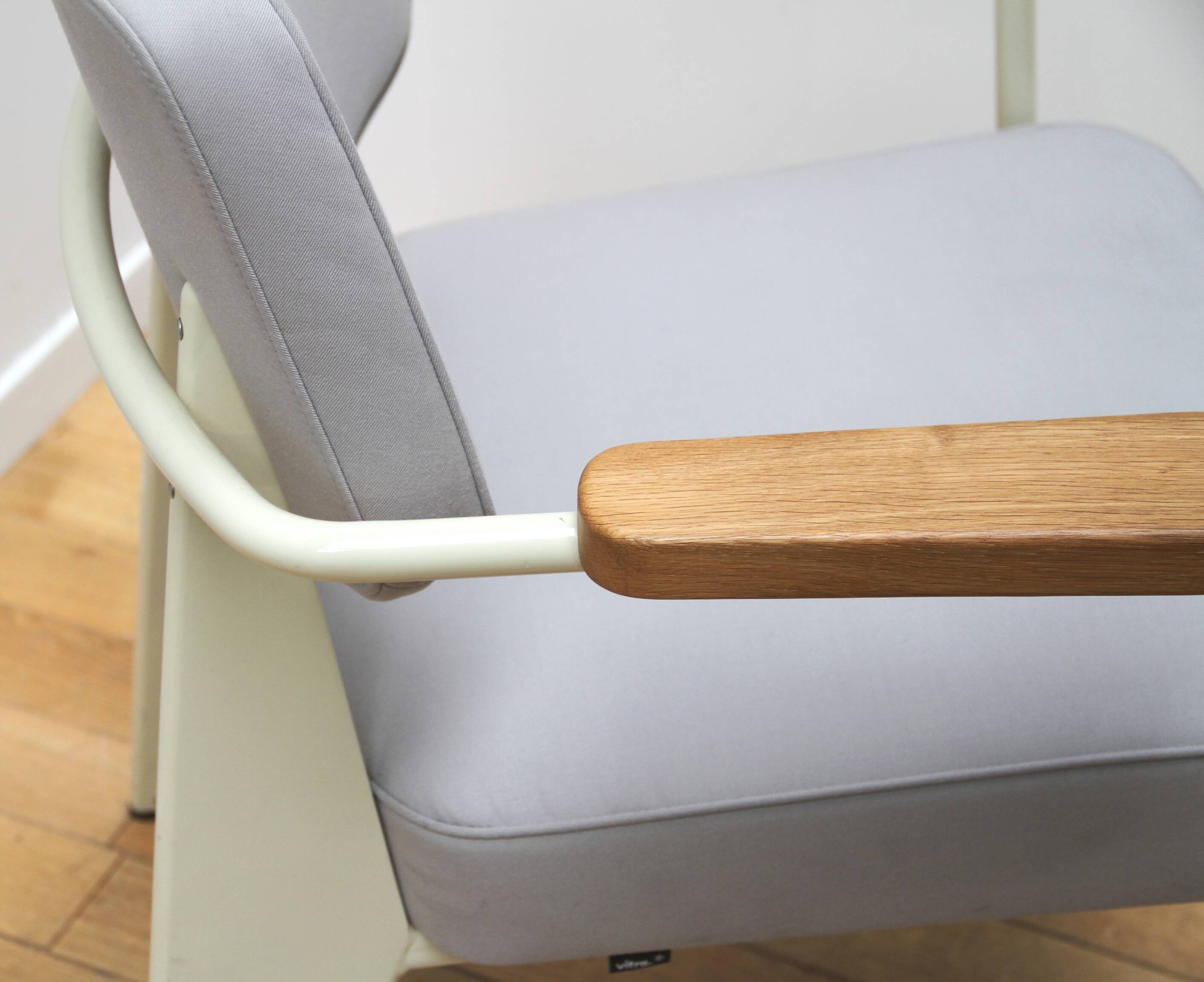 Jean Prouvé executive chair, Vitra
