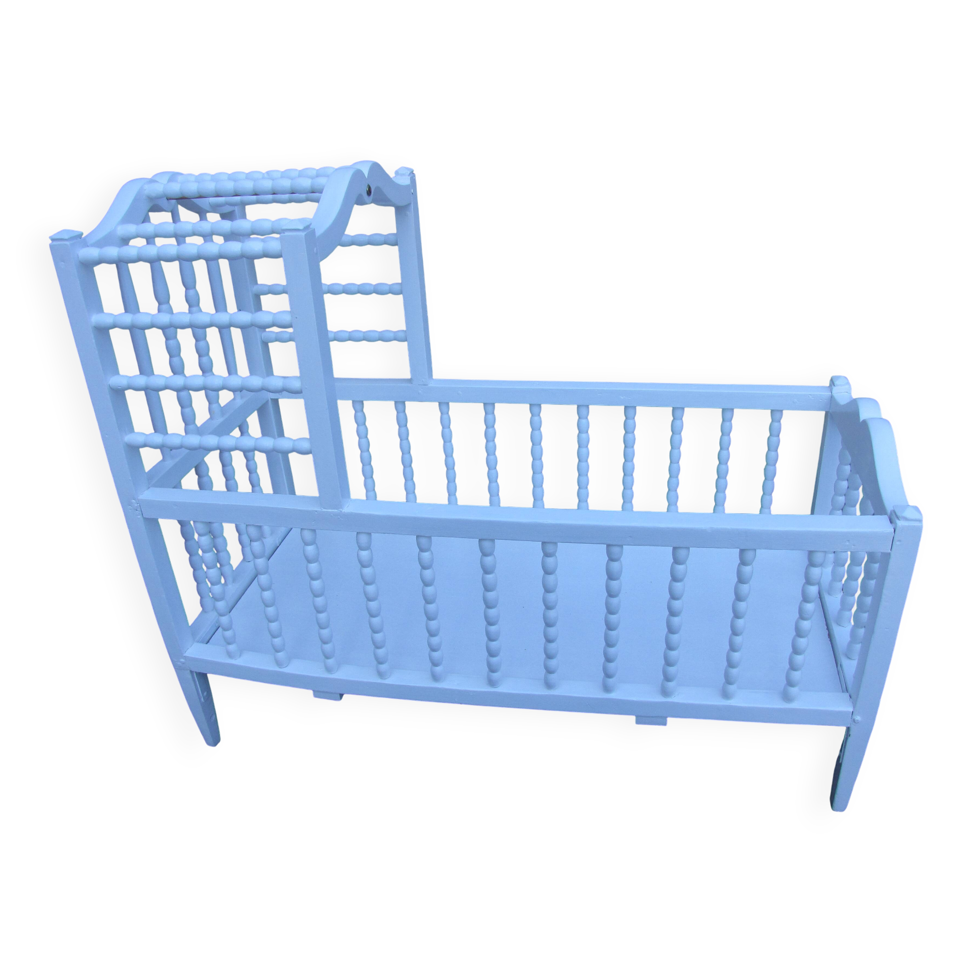 White turned wooden cradle
