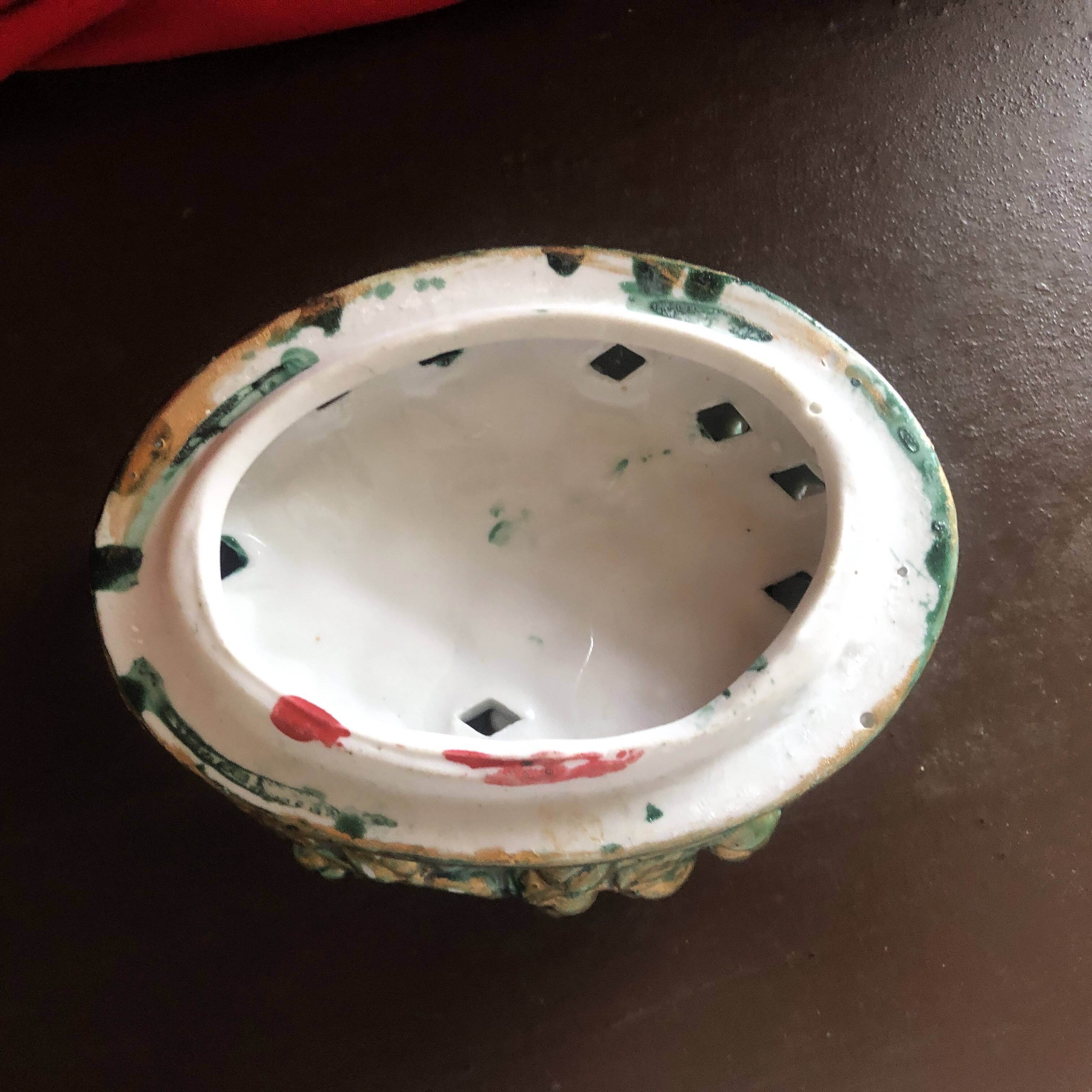 Openwork earthenware candy box with fruit slip