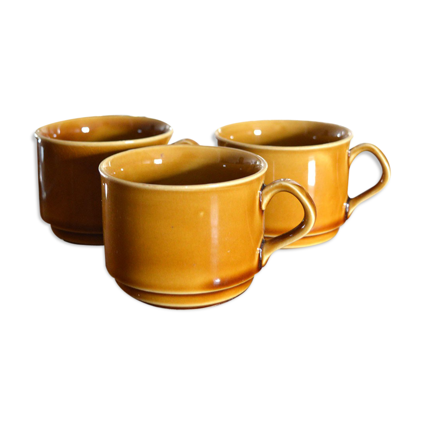 Series of 3 ochre cups