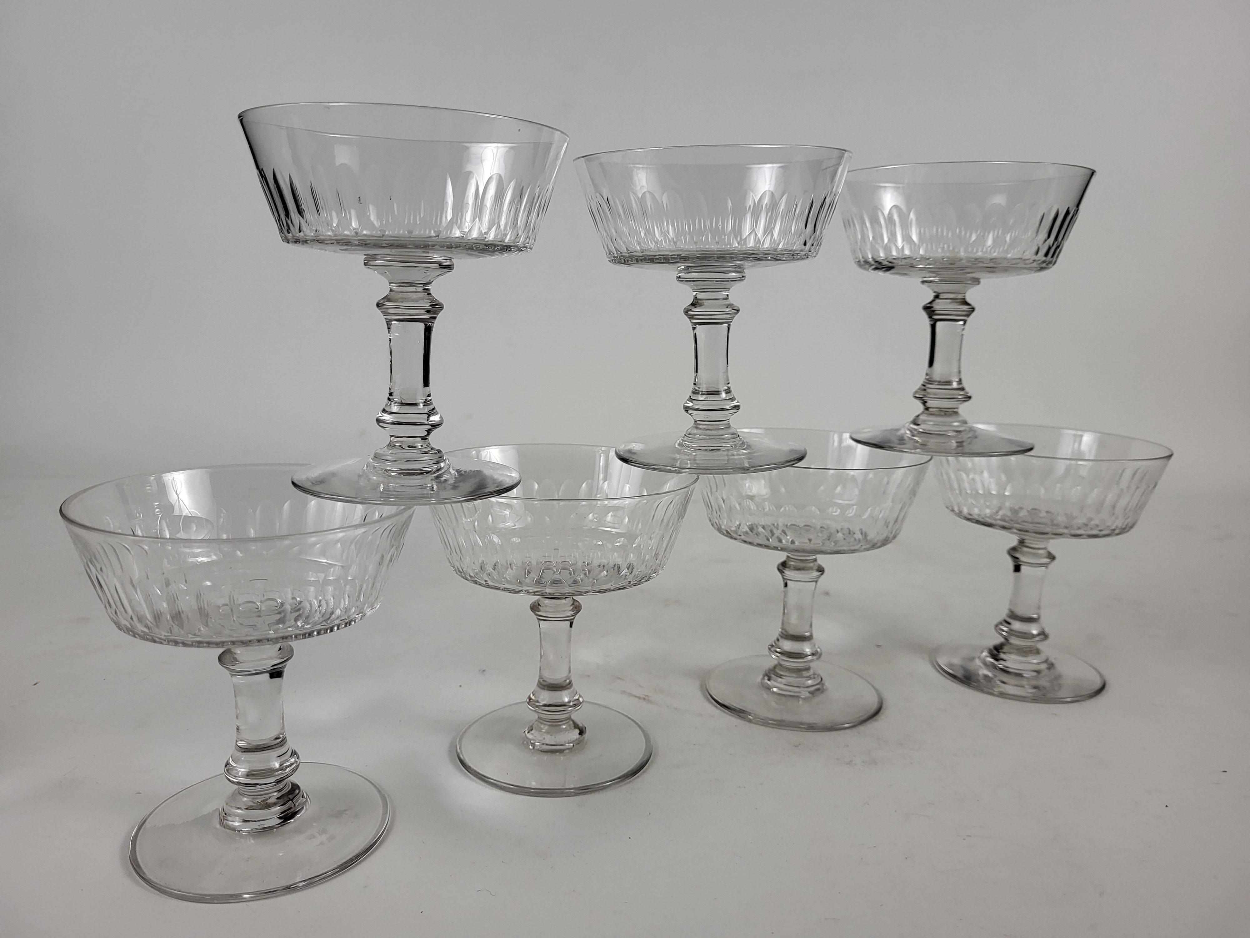 Set of 7 champagne glasses in crystal XIXth