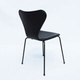 Ensemble de trois chaises séries Sept, modèle 3107, conçu par Arne Jacobsen