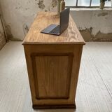 Pine shopping counter