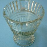 Vase en verre moulé art-déco ancien