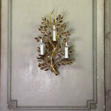 Gilded metal wall lamp with foliage, France circa 1950