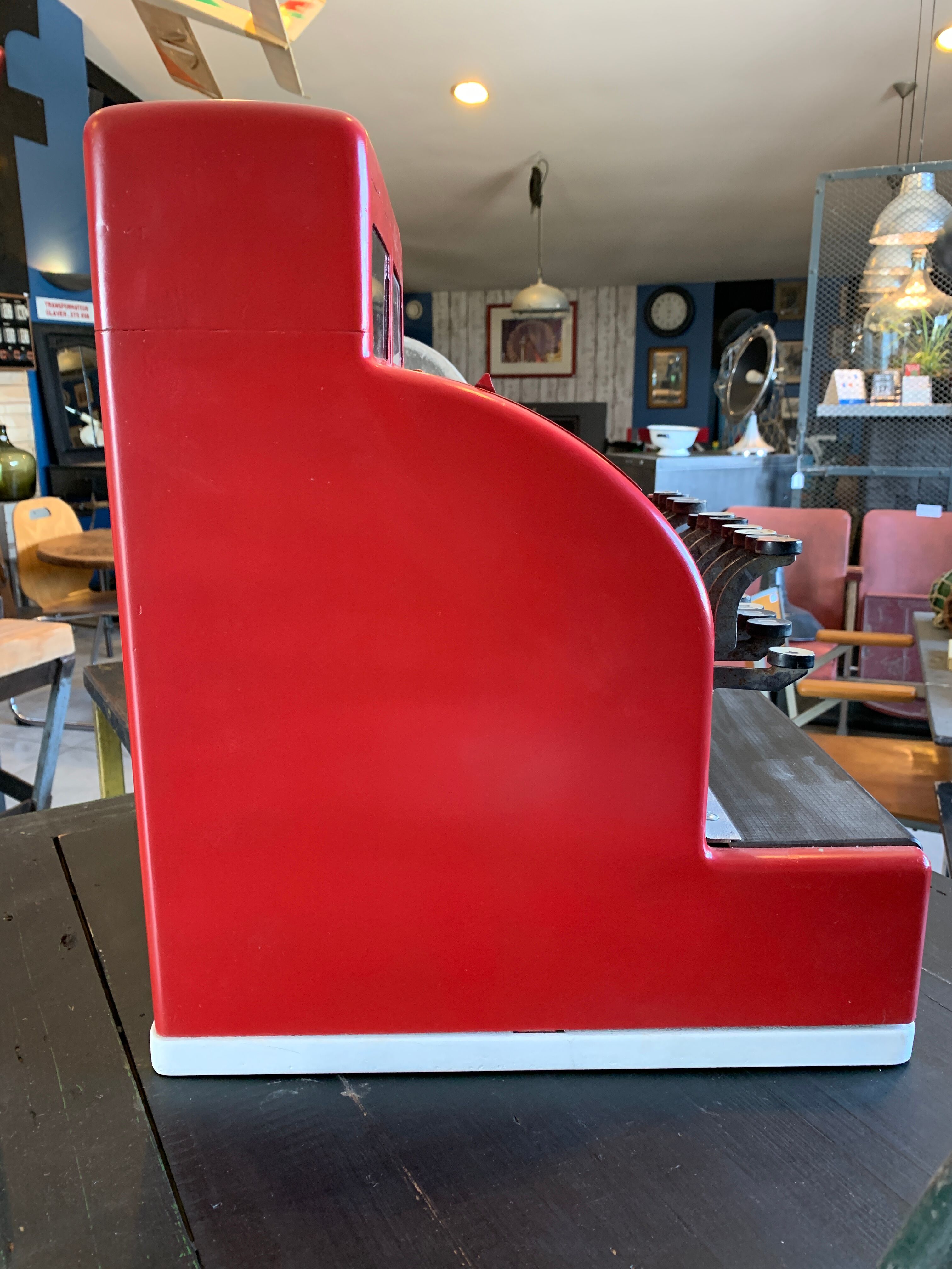 Former dundeel cash register