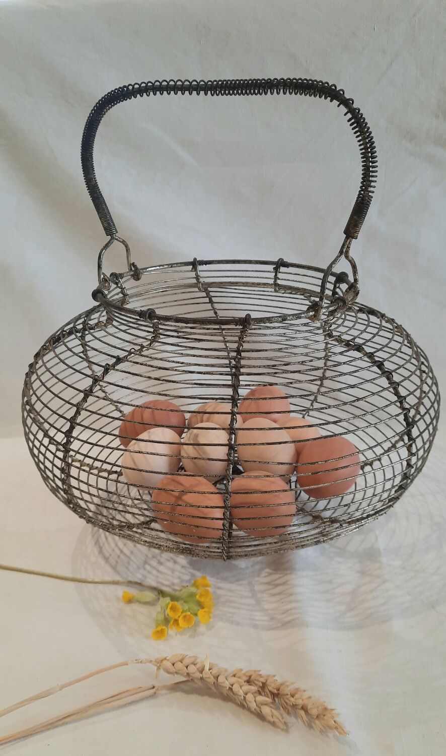 Vintage salad basket