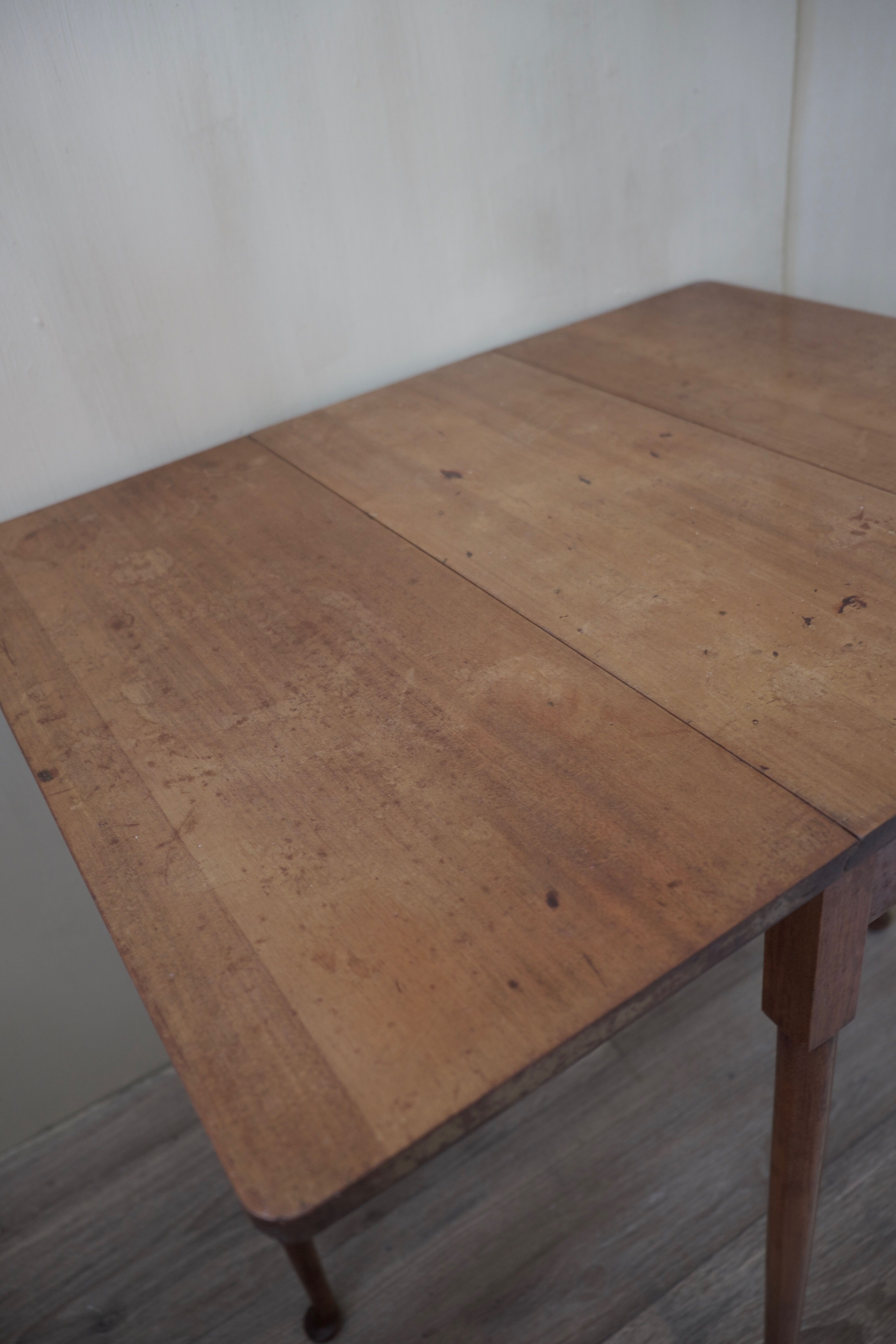 Shuttered table