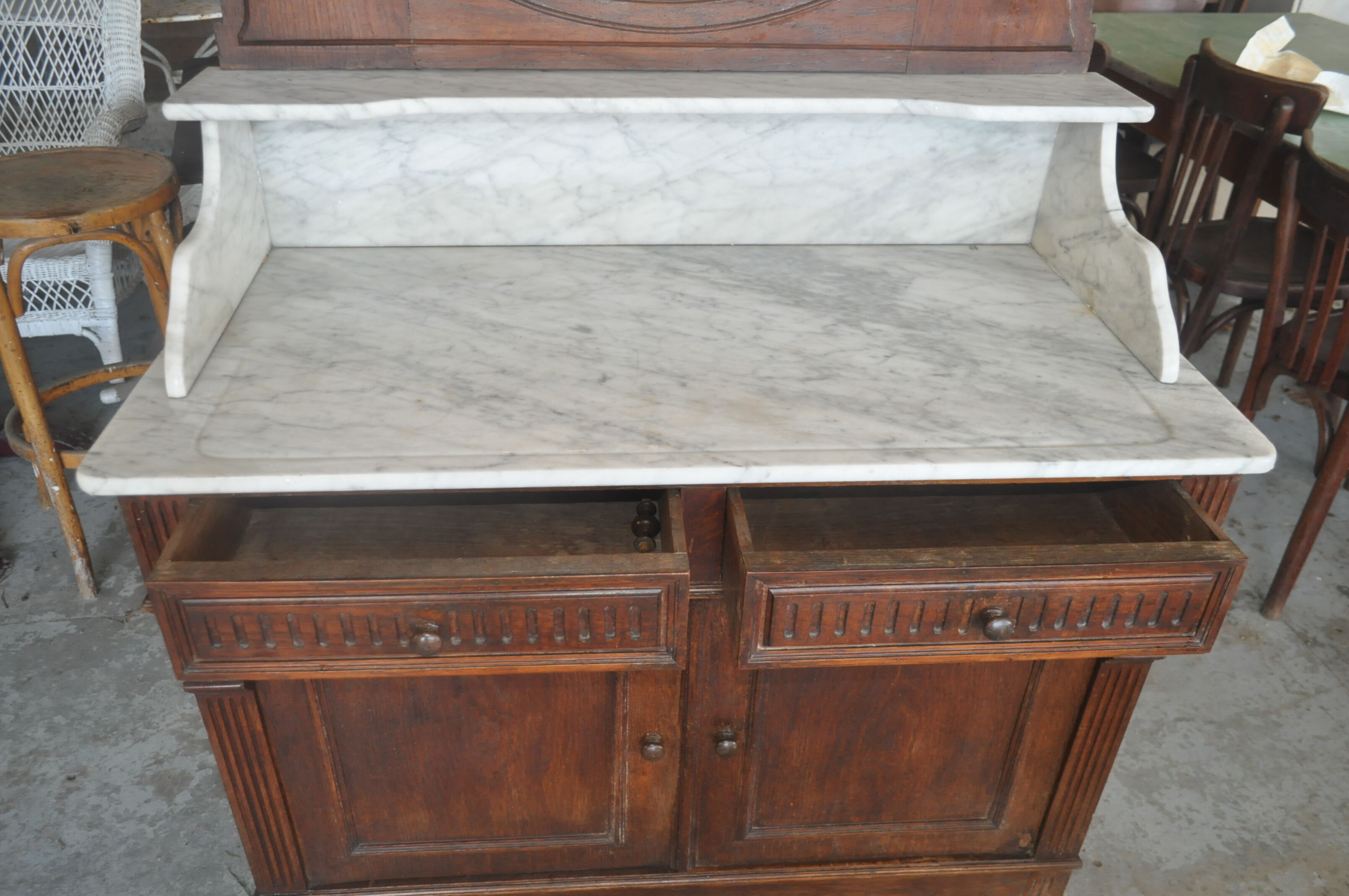 Retro dressing table