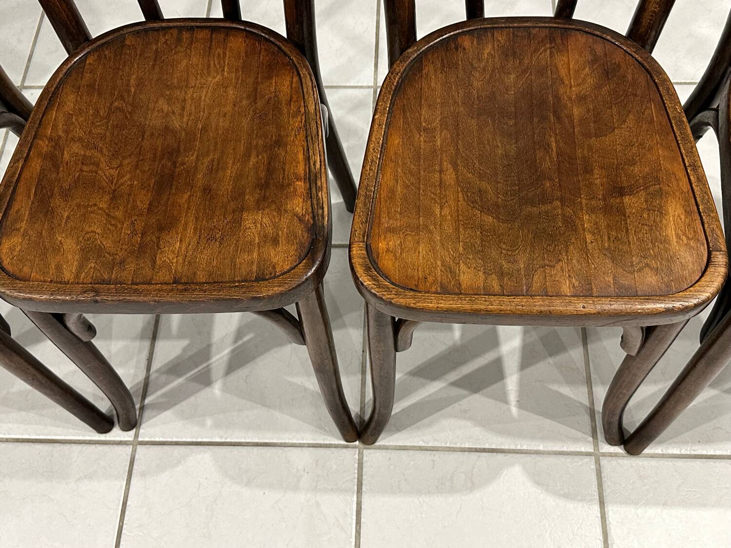Suite de 4 chaises de Bistrot Baumann années 1930