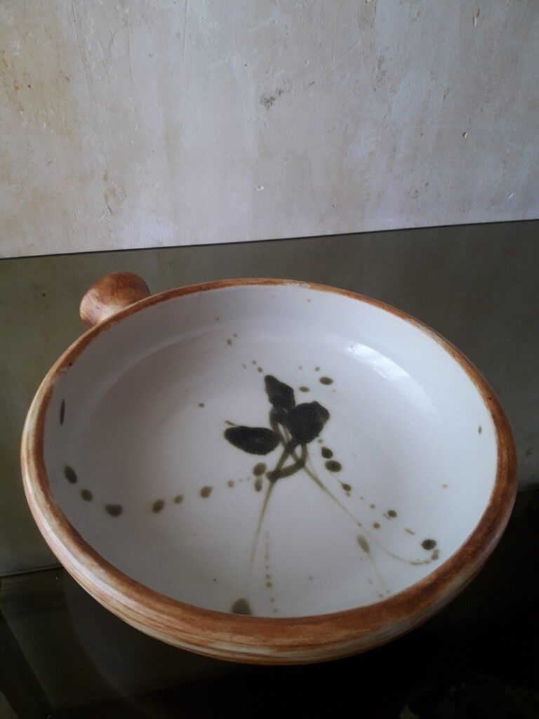 Dove pottery cup
