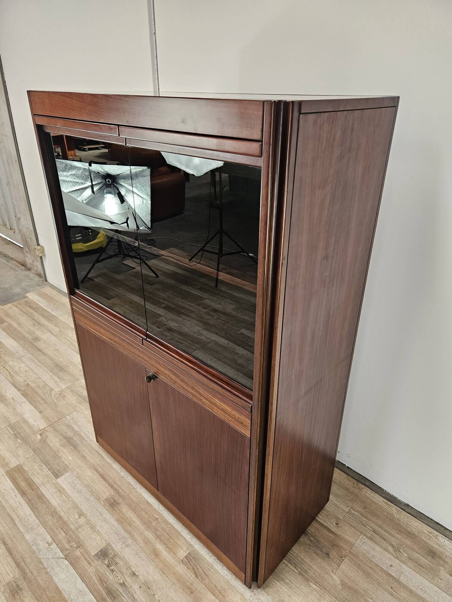 4D display cabinet by Angelo Mangiarotti for Molteni, 1970