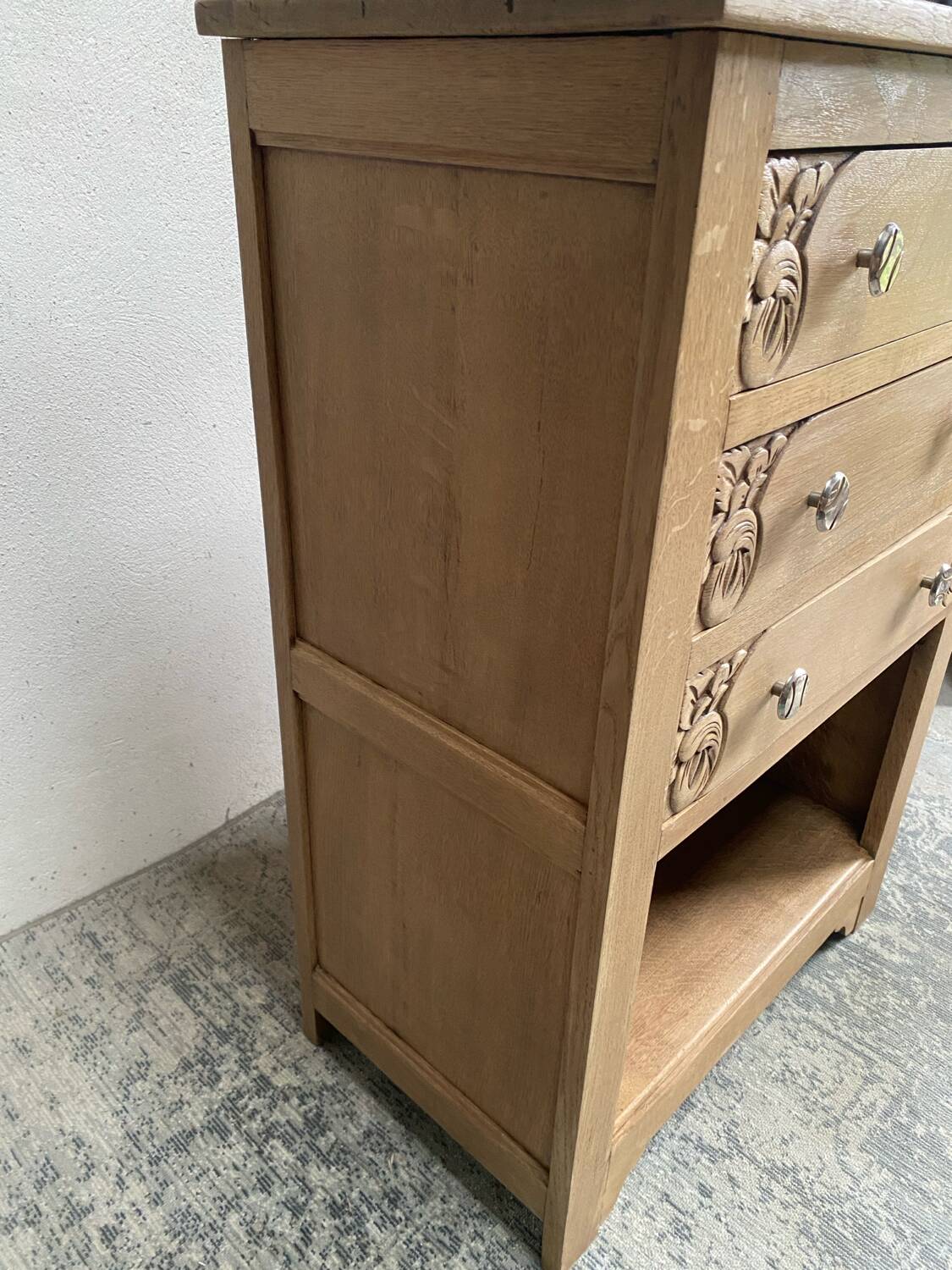 Small art deco style chest of drawers