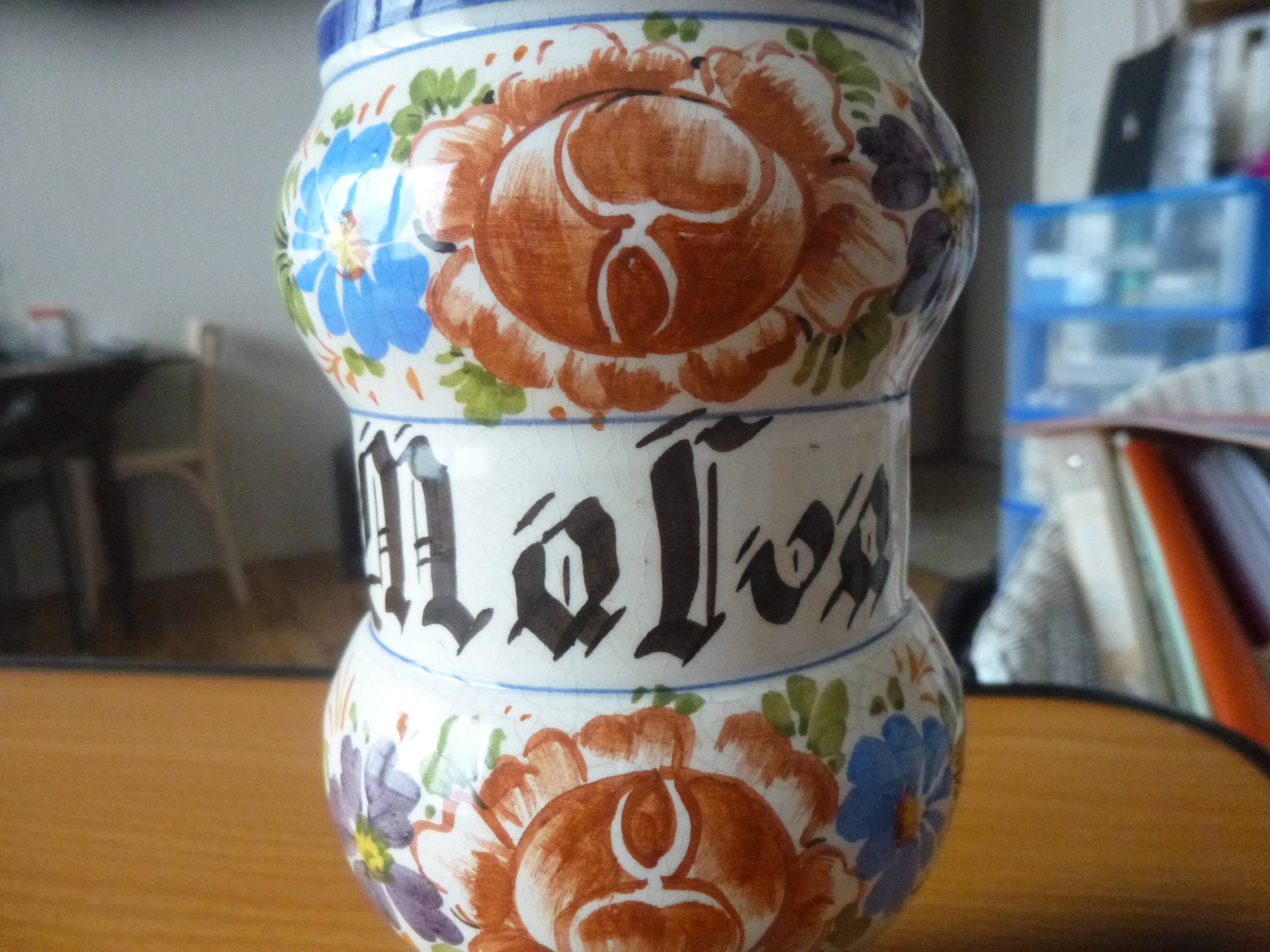Ceramic apothecary pot bassano