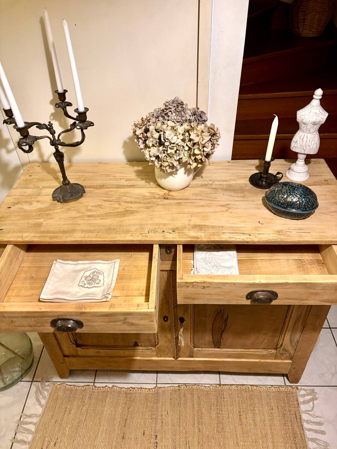 Parisian buffet in raw wood