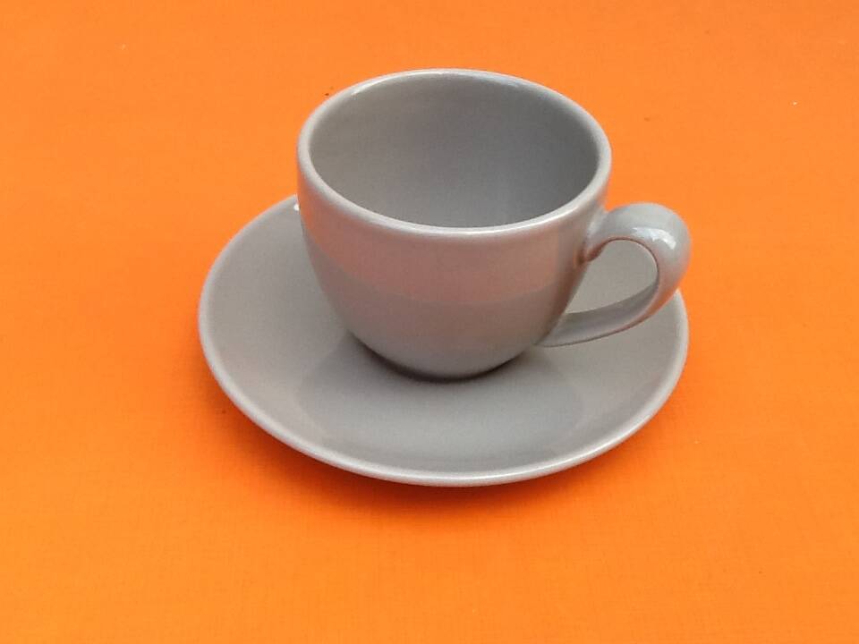 2 coffee / tea / chocolate cups / saucers glazed ceramic