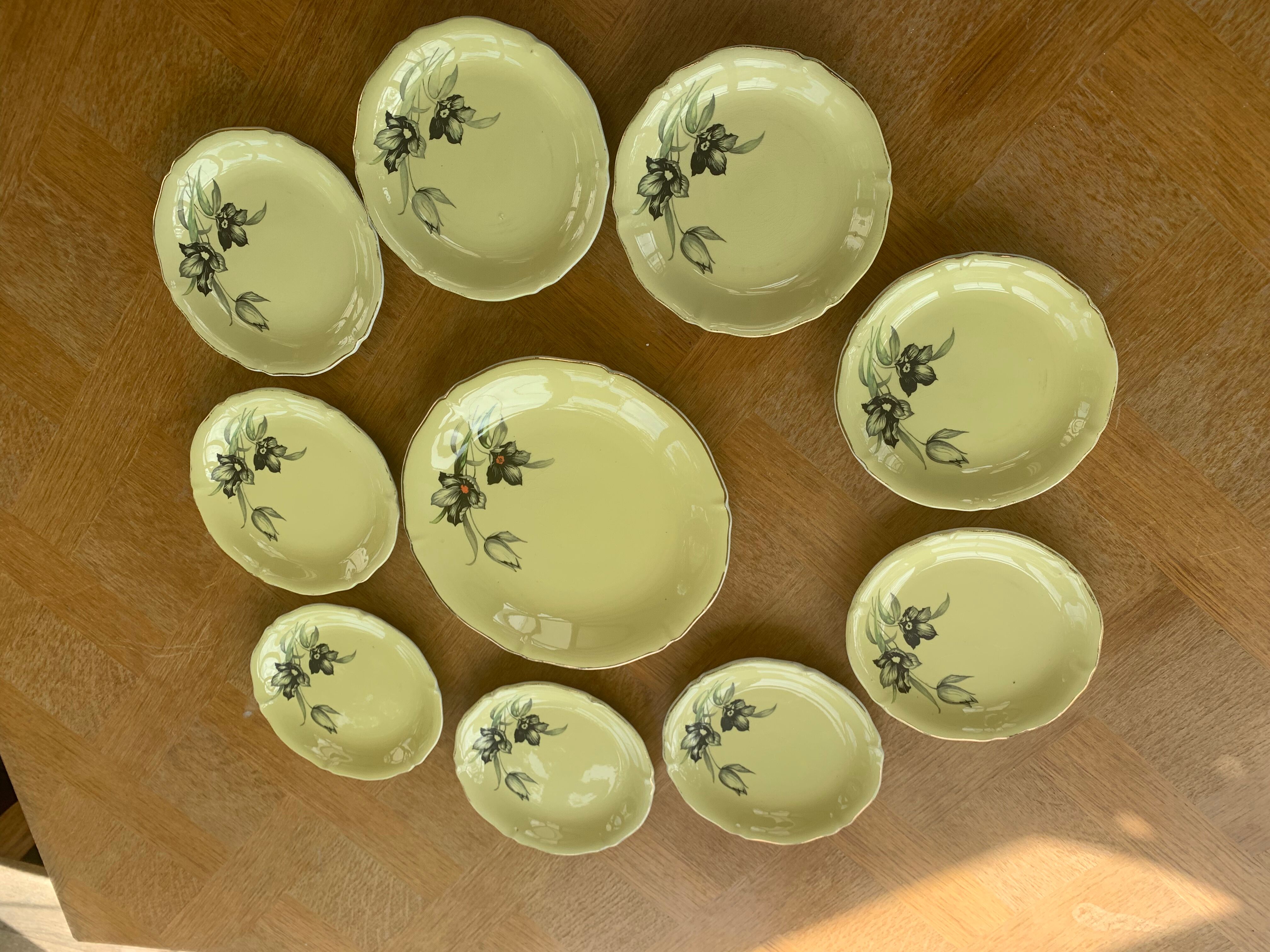 Cake set in yellow earthenware pattern black tulips ceranord Saint-Amand Vintage