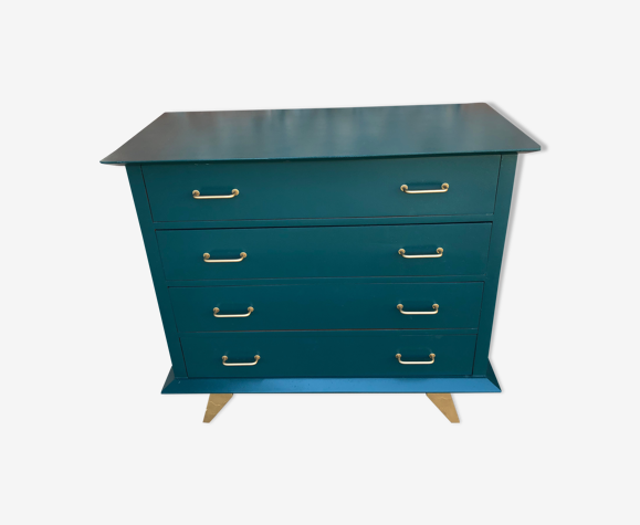 Chest of drawer compass feet