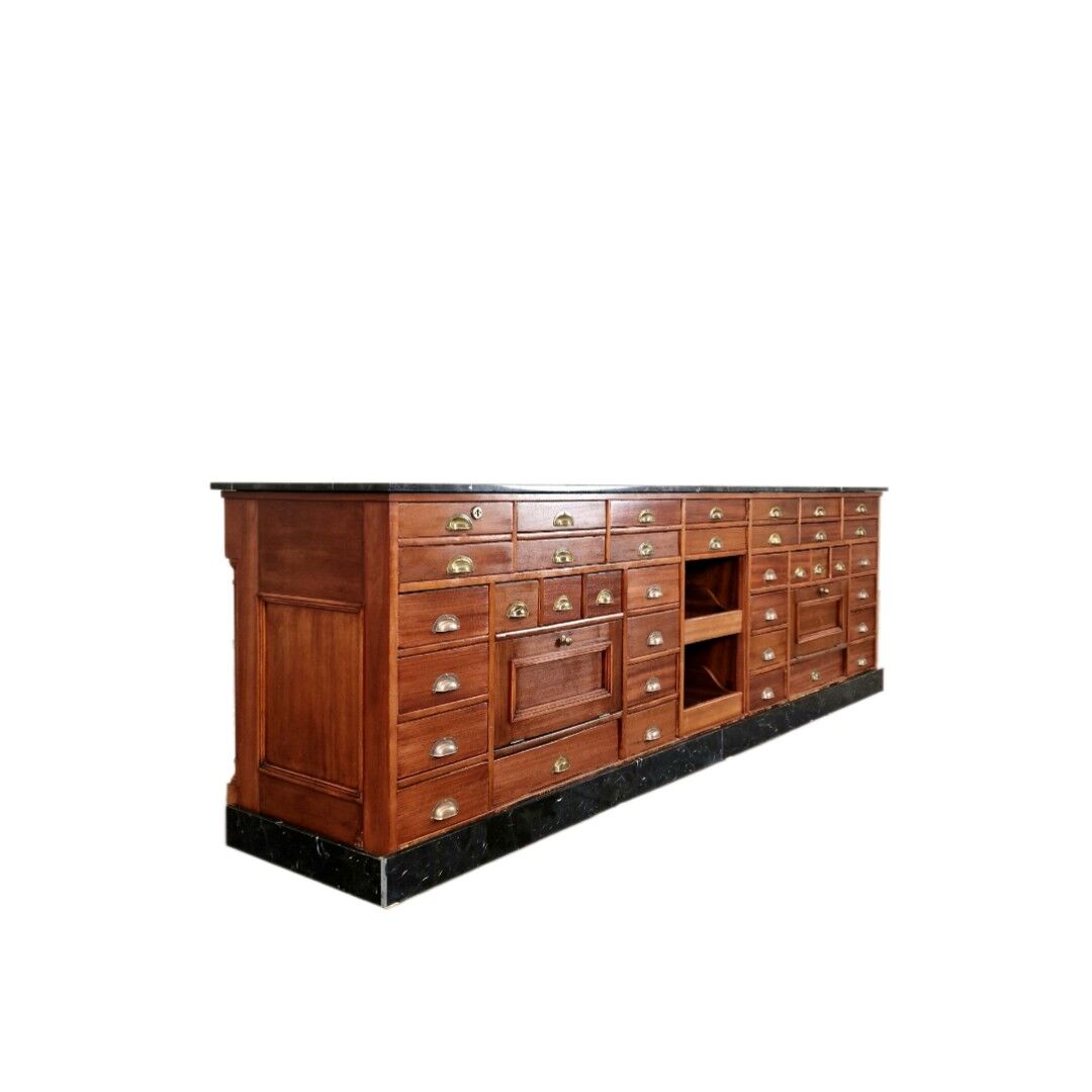 Grand comptoir d’apothicaire Art déco antique en acajou et comptoir de pharmacie en marbre noir, 1909