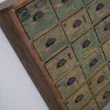 Meuble de quincaillerie industriel en pin peint, France années 1950