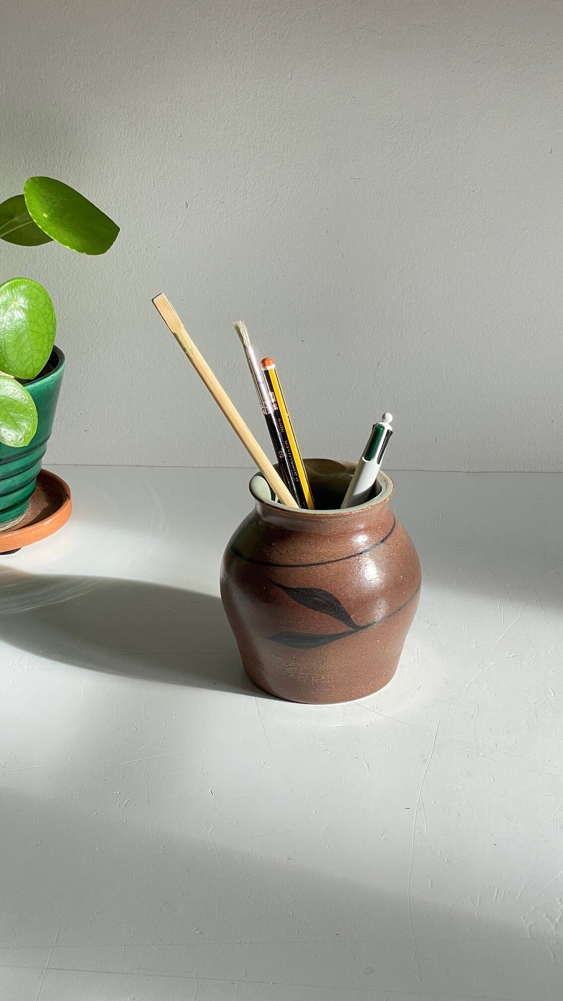 Vase artisanal signed stoneware vintage