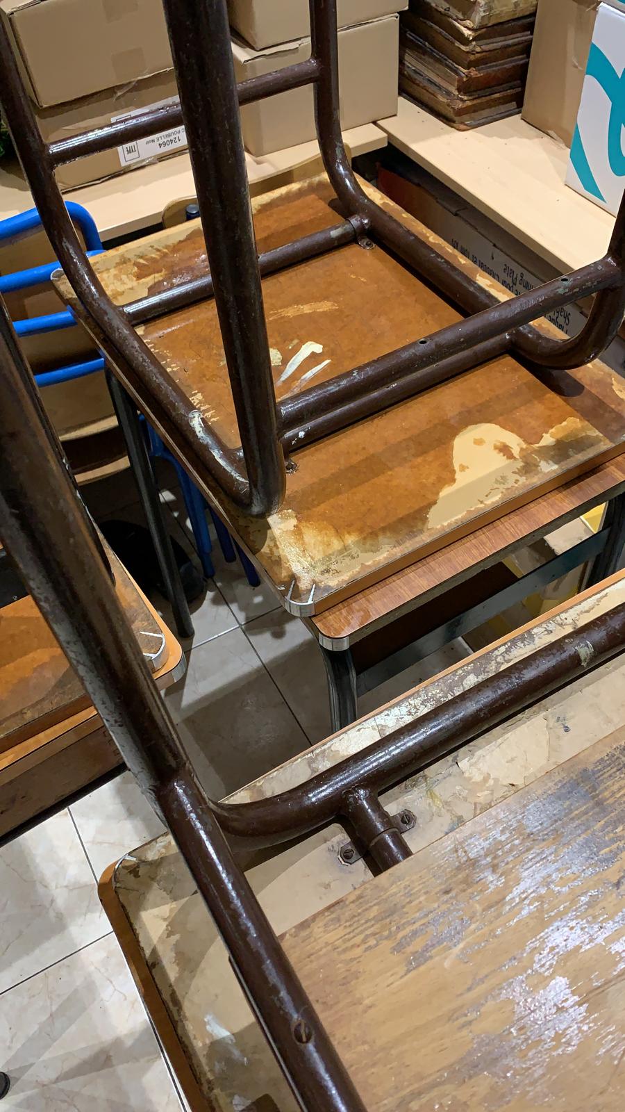 Lot de 6 tables d'écoliers