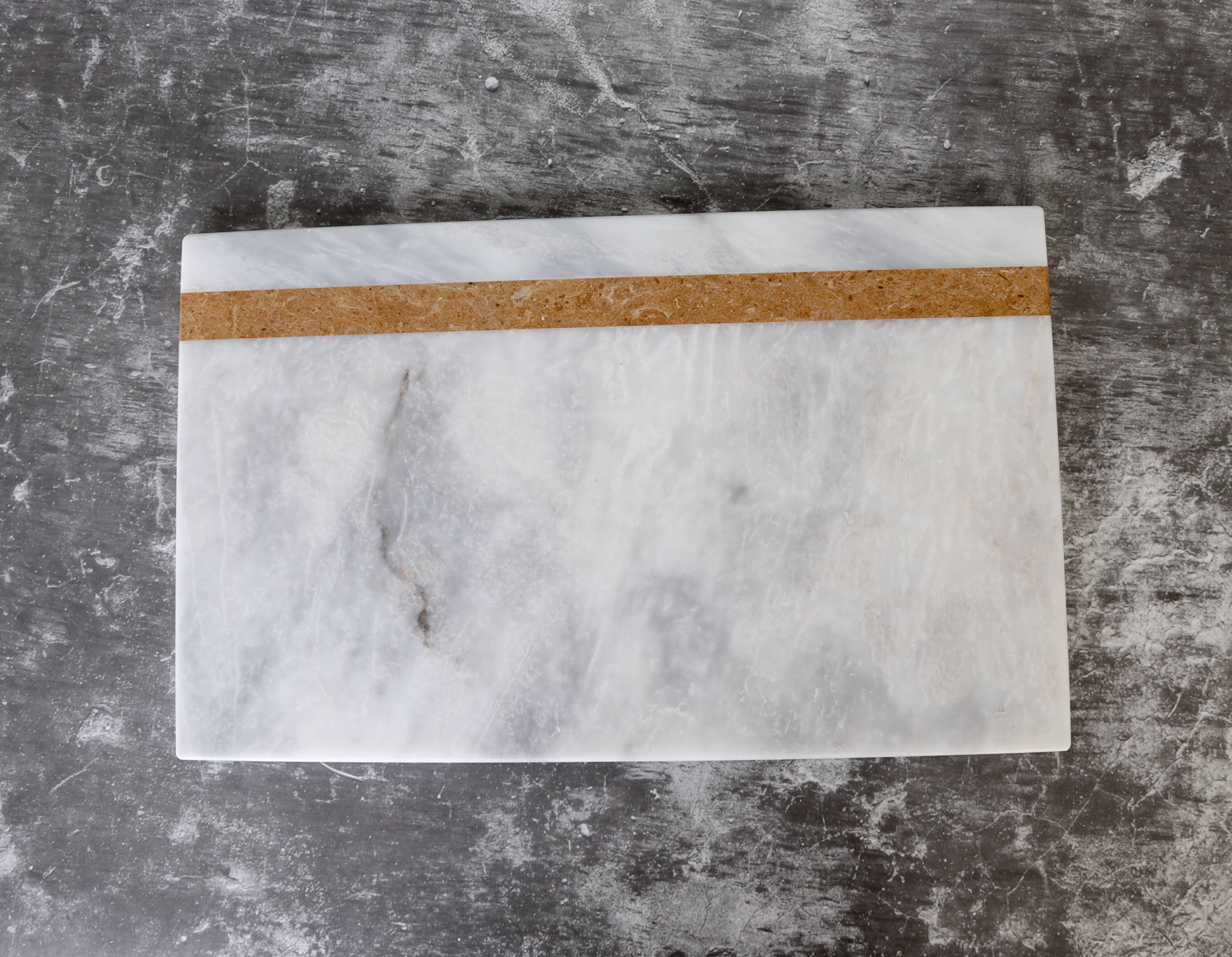 Salvatore – Rectangular serving tray in natural white marble