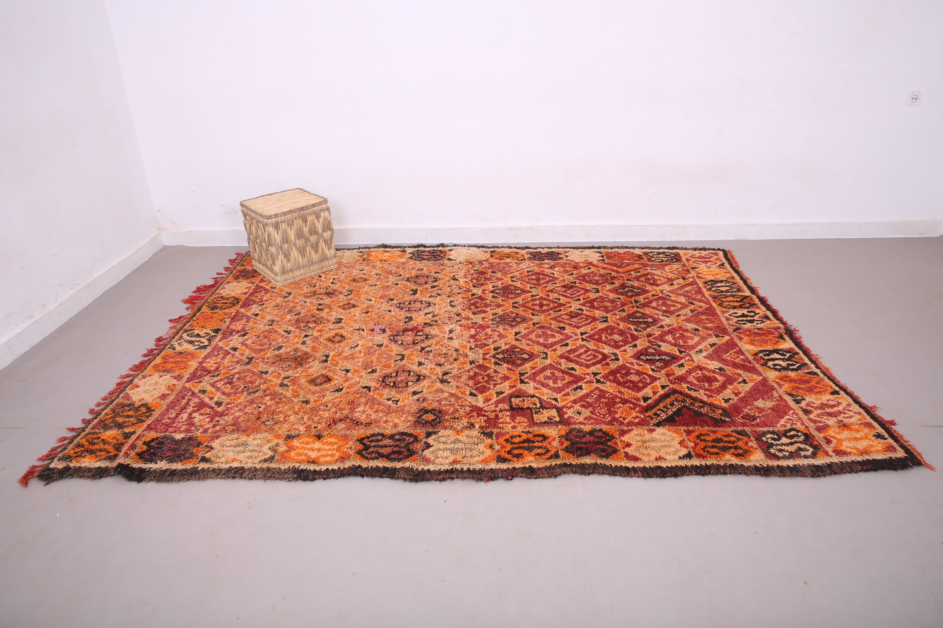 Vintage Moroccan Rug 210 x 286 cm - Antique Berber Rug - Wool Moroccan Rug